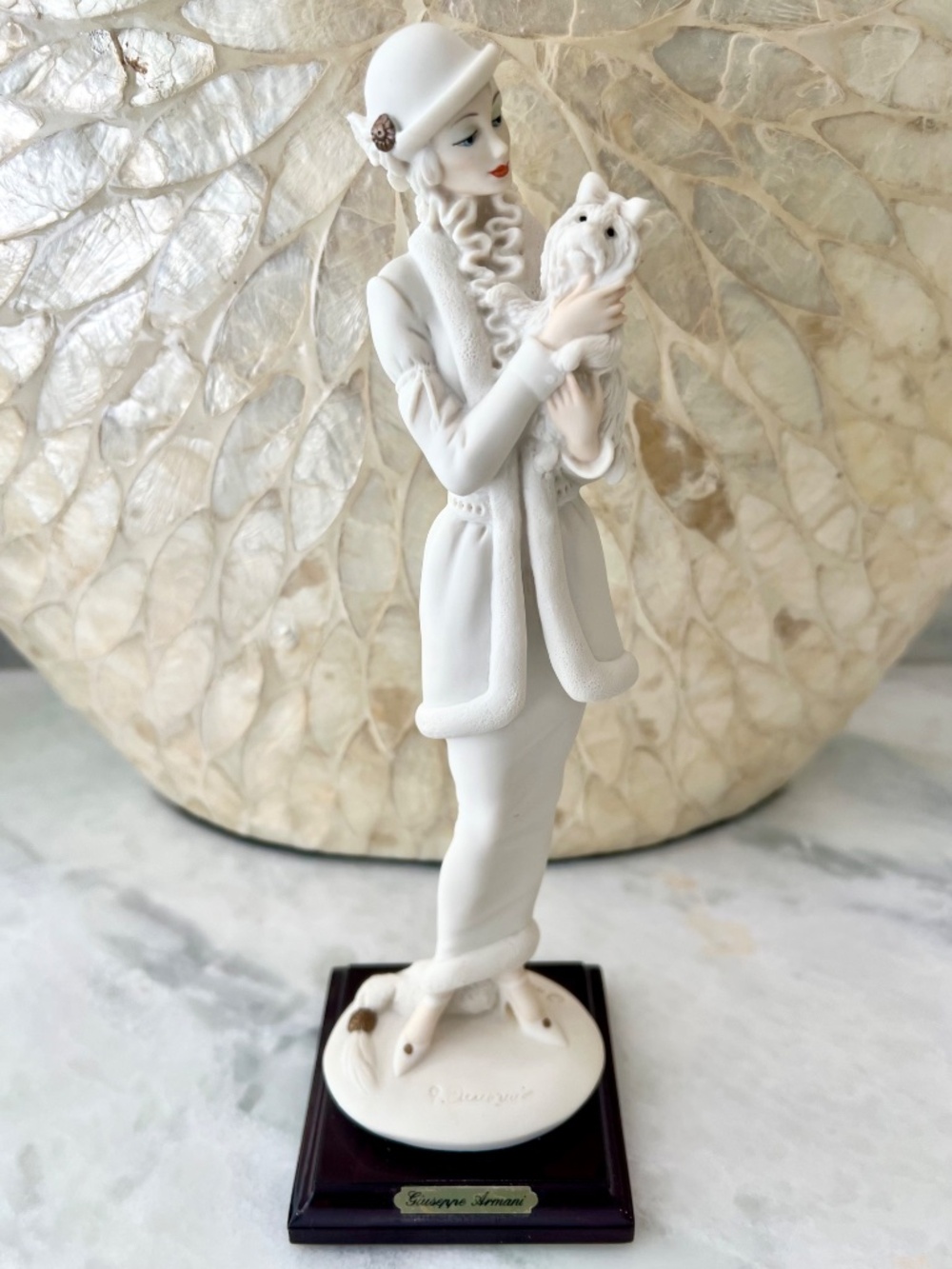 🎀 Giuseppe Armani 'Lady with Dog' Porcelain Statue 🎀